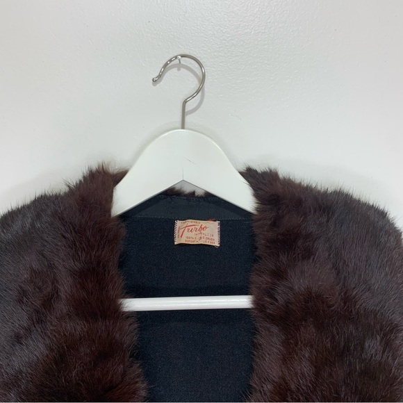 Black Real Fur Collar Cropped Knit Cardigan - Picture 9 of 12